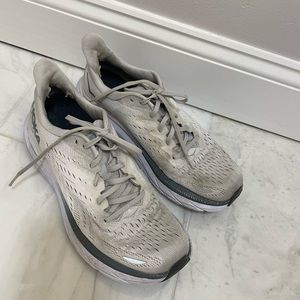 Hoka Clifton 8